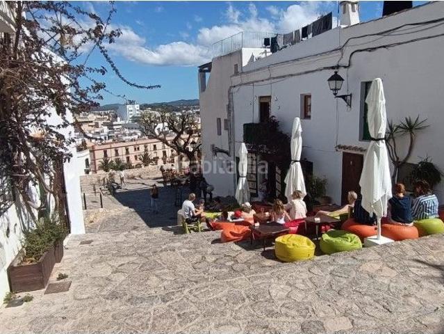 Piso en venta en Baleares Ibiza, Dalt Vila La Marina. Piso con encanto para reformar en Dalt Vila, Ibiza Vive en el corazón histórico de la isla. Pisos.