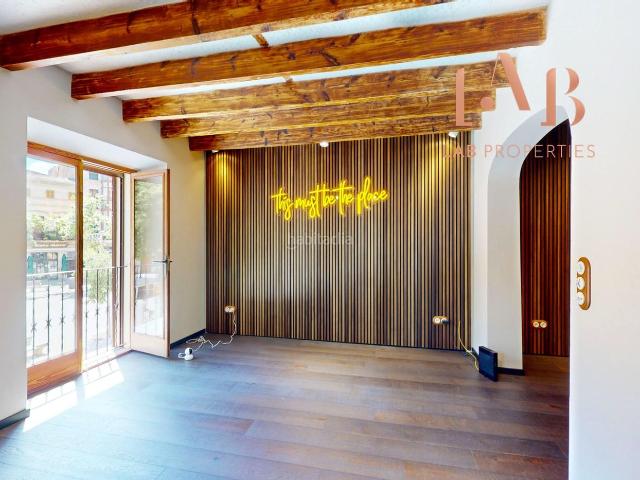 Piso en venta en Baleares Llucmajor, Llucmajor Interior. El equilibrio perfecto entre el estilo NY y la calma mallorquina con terraza de ensueño en el corazón de Llucmajor. Pisos.