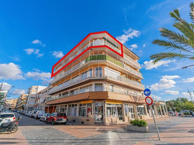 Piso en venta en Baleares Llucmajor, S´Arenal. Espectacular piso reformado en el corazón de El Arenal 4 habitaciones, 4 baños completos. Pisos.