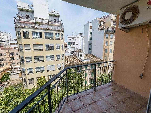 Piso en venta en Baleares Palma de Mallorca, Arxiduc. Piso en zona Eusebio Estada con aparcamiento. Pisos Palma de.