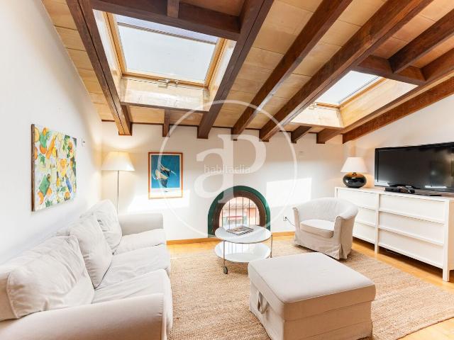 Piso en venta en Baleares Palma de Mallorca, Cort. Ático en venta con inquilino en Cort, Palma. Pisos Palma de.