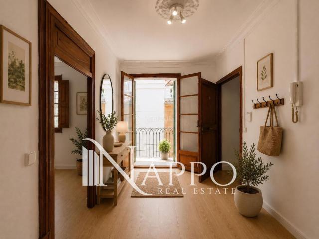 Piso en venta en Baleares Palma de Mallorca, La Llotja Born. Amplio piso a reformar en Palma Centro junto a La Lonja. Pisos Palma de.