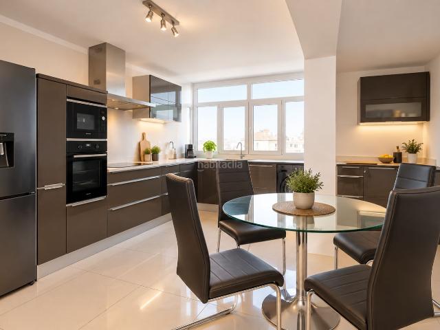 Piso en venta en Baleares Palma de Mallorca, S´Arenal. Dúplex reformado a pocos pasos de la playaEste atractivo dúplex se encuentra a pocos pasos de la playa de El Arenal y destaca por. Pisos Palma de.