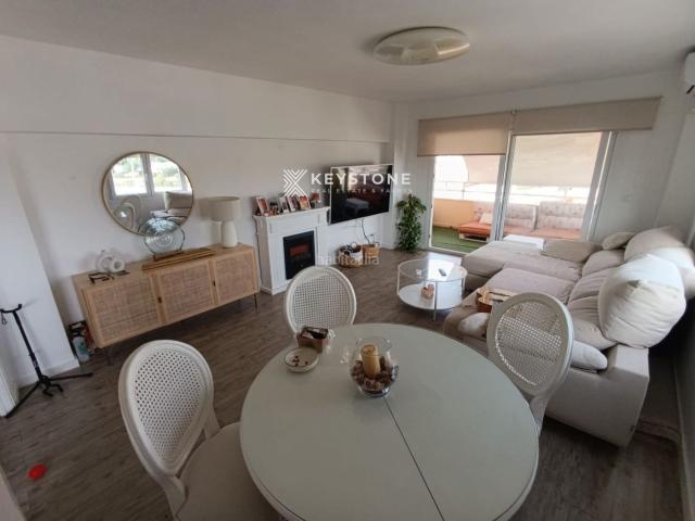 Piso en venta en Baleares Palma de Mallorca, Sa Indioteria Urbà. Luminoso piso de 3 dormitorios con balcón y vistas panorámicas Sa Indiotería Son Castelló. Pisos Palma de.