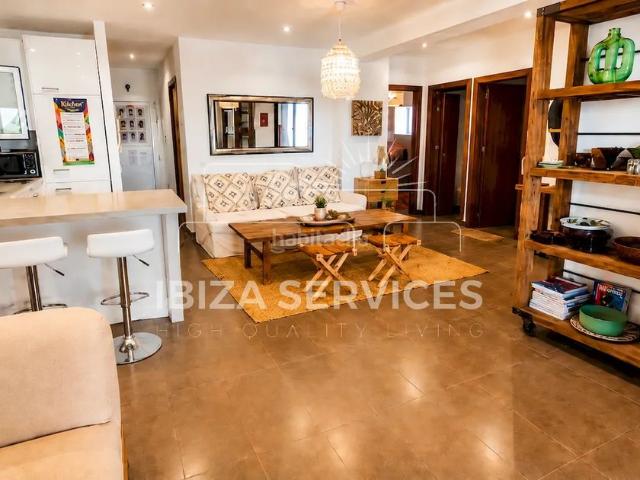 Piso en venta en Baleares Sant Josep de sa Talaia, Cala Vedella Cala Tarida. Amplio apartamento de 3 dormitorios con grandes terrazas y bonitas vistas en Venta. Pisos Sant Josep de sa.