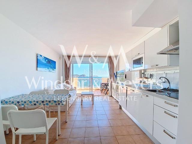 Piso en venta en Baleares Santa Eulària, Sant Carles. SE VENDE ÁTICO EN ES CANAR EN PRIMERA LÍNEA DE MAR. Pisos Santa.