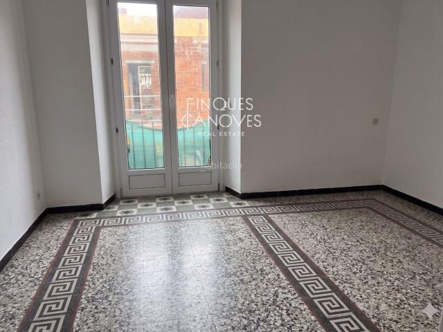 Piso en venta en Banyoles. Oportunidad de inversión en Banyoles piso alquilado con rentabilidad garantizada hasta 2027. Pisos.