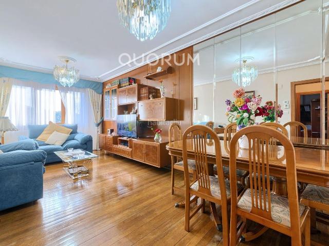 Piso en venta en Basauri, Centro Ariz Uribarri. Piso Amplio y Luminoso De 3 Dorm. y 2 Baños Con Parcela de Garaje y Trastero Incluidos y Ascensor Cota 0 En Zona Ariz. Pisos.