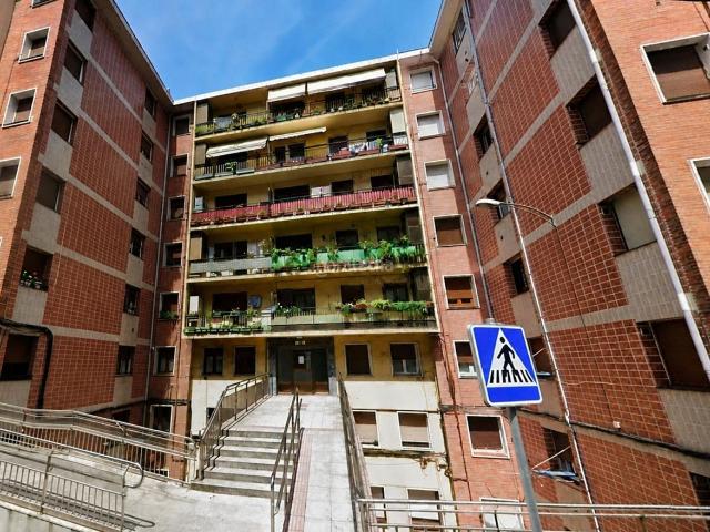 Piso en venta en Basauri, Centro Ariz Uribarri. Piso en Basauri de 3 habitaciones. Pisos.