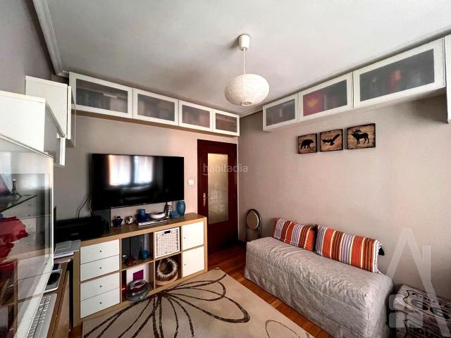 Piso en venta en Basauri, Kalero Basozelai. ÁTICO LUMINOSO A CINCO MINUTOS DEL METRO. Pisos.