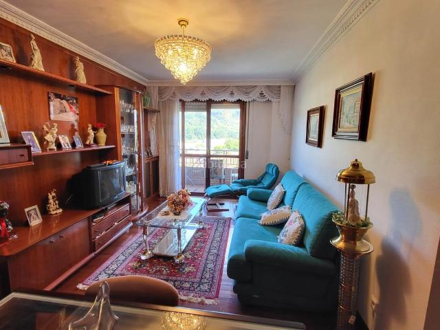 Piso en venta en Basauri, Pozokoetxe. VENTA VIVIENDA CENTRO BASAURI GRANDES VISITAS 3 HABITACIONES. Pisos.