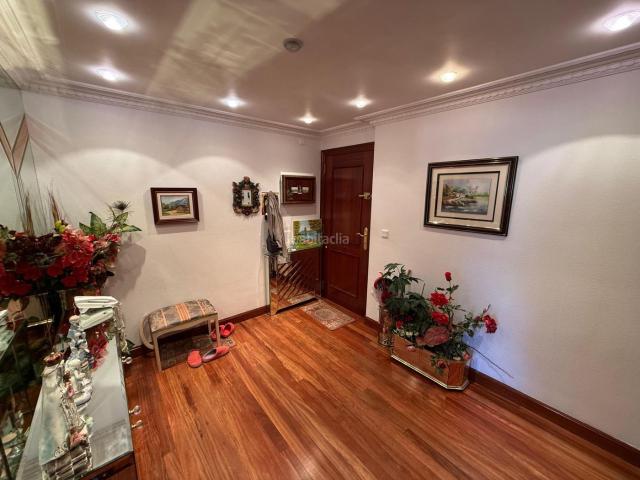 Piso en venta en Basauri, Pozokoetxe. Piso Amplio y Luminoso De 3 Dorm. y 2 Baños Con Balcón Amplio, Ascensor y Parcela de Garaje y Trastero Incluidos En Zona Pozokoetx. Pisos.