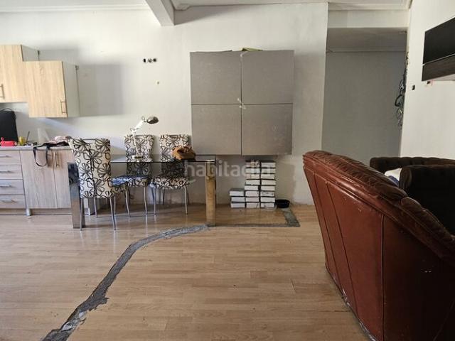 Piso en venta en Barakaldo, Bagatza S. Vicente. Barakaldo zona Santa Teresa. Tercera planta sin ascensor pero aprobada su instalacion a cargo del comprador. Vivienda para reform. Pisos.