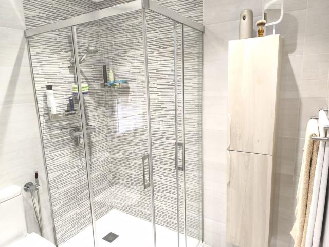 Piso en venta en Barakaldo, Centro. PISO REFORMADO TOTALMENTE, PARA ENTRAR A VIVIR. Pisos.