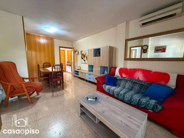 Piso en venta en Barberà del Vallès, Can Serra. Piso a dos minutos del Ayuntamiento de Barberà de 4 habitaciones. Pisos Barberà del.