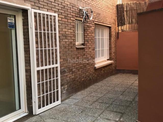 Piso en venta en Barcelona, Tres Torres. Bajos con terraza reformado y amueblado en SarriaTres Torres. Pisos.
