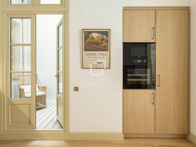 Piso en venta en Barcelona, Tres Torres. Excelente apartamento de 3 dormitorios en venta en Barcelona con Terraza privada. Pisos.