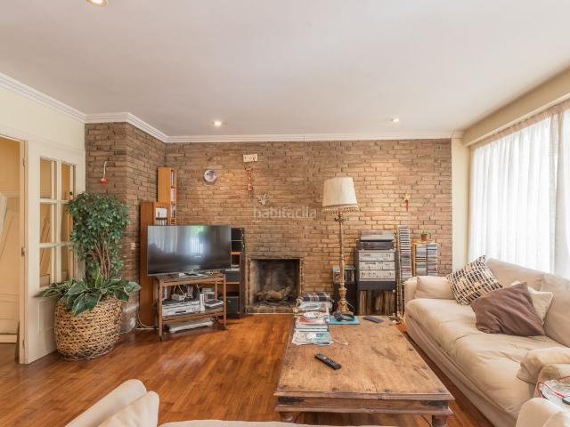 Piso en venta en Barcelona, Tres Torres. Fantástico piso con terraza a reformar en Sarrià. Pisos.