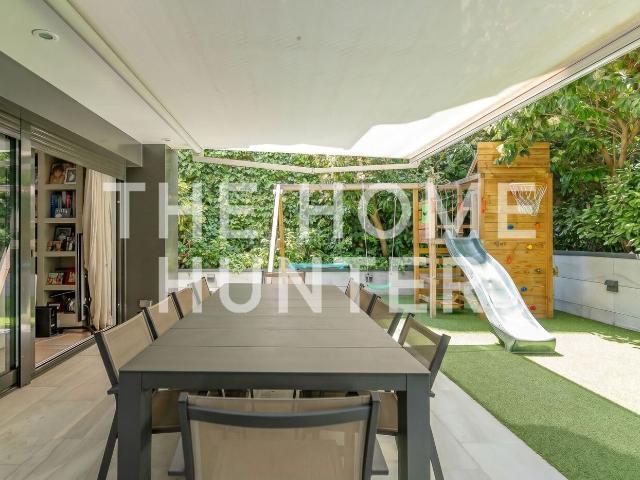Piso en venta en Barcelona, Tres Torres. Piso de lujo de 280 m2 con piscina, vistas y terraza en venta en Sarrià, Barcelona. Pisos.