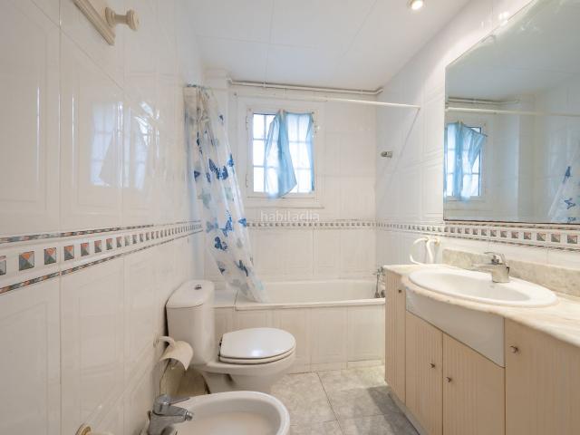 Piso en venta en Barcelona, Turó de la Peira. Piso en venta en Paseo de Fabra i Puig, 100 85. Pisos.