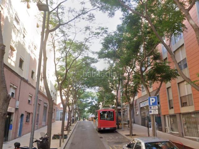 Piso en venta en Barcelona, Turó de la Peira. Pisos.