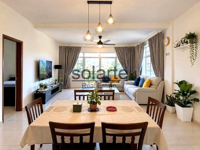 Piso en venta en Barcelona, Vall d´Hebron. Un hogar lleno de luz con 2 dormitorios y ascensor. Pisos.