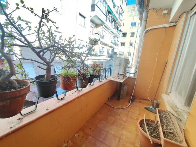 Piso en venta en Barcelona, Vallcarca Penitents. Encantador piso de 3 habitaciones en Gràcia junto al Parque Güell. Pisos.
