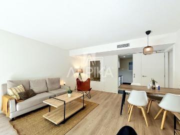 Piso en venta en Barcelona, Vallcarca Penitents. Piso en venta de 3 habitaciones reformado junto a Plaça dAlfons Comín. Pisos.