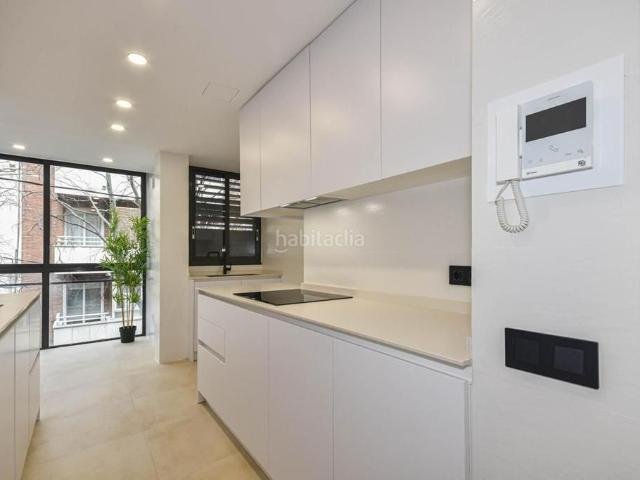 Piso en venta en Barcelona, Vallvidrera Tibidabo Les Planes. BONITO PISO CON BALCON EN SARRIA SANT GERVASI. Pisos.