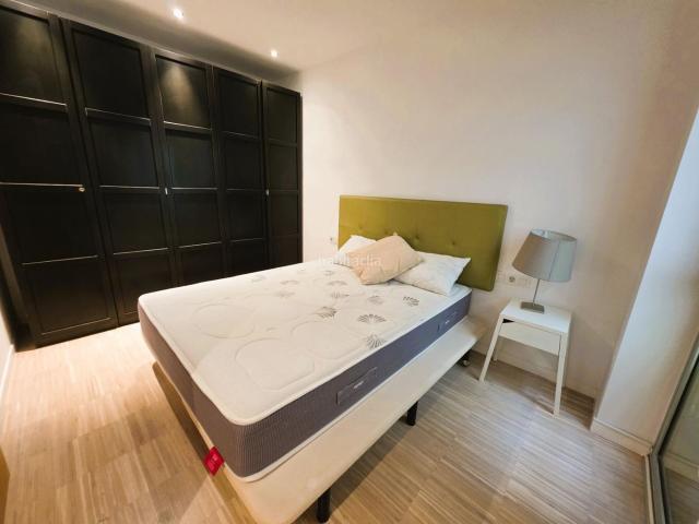 Piso en venta en Barcelona, Vila de Gràcia. Vive en Gràcia piso con balcón, luz natural y listo para entrar. Pisos.