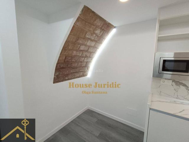Piso en venta en Barcelona, Vila de Gràcia. Encantador piso reformado en el corazón de Vila de Gràcia. Pisos.