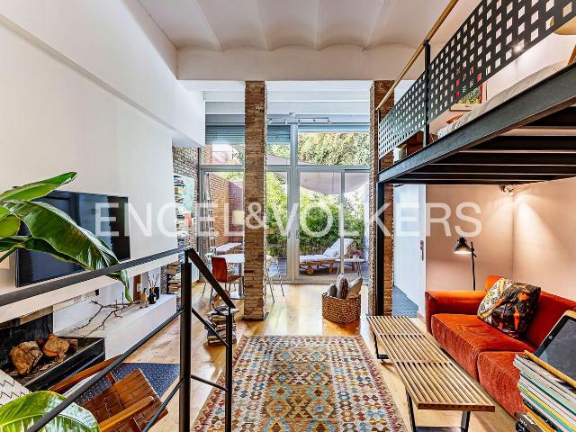 Piso en venta en Barcelona, Vila de Gràcia. Exclusivo Loft con patio privado de 17m2 en el Corazón de la Vila de Gràcia. Pisos.