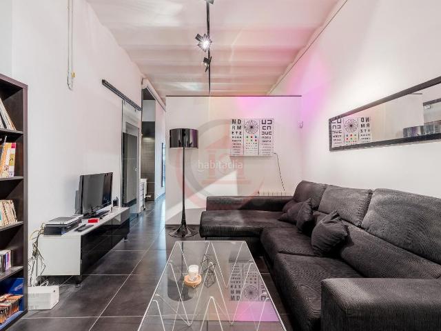 Piso en venta en Barcelona, Vila de Gràcia. PISO CON PATIO MAS DE 25M2 EN EL CORAZÓN DE GRACIA. Pisos.