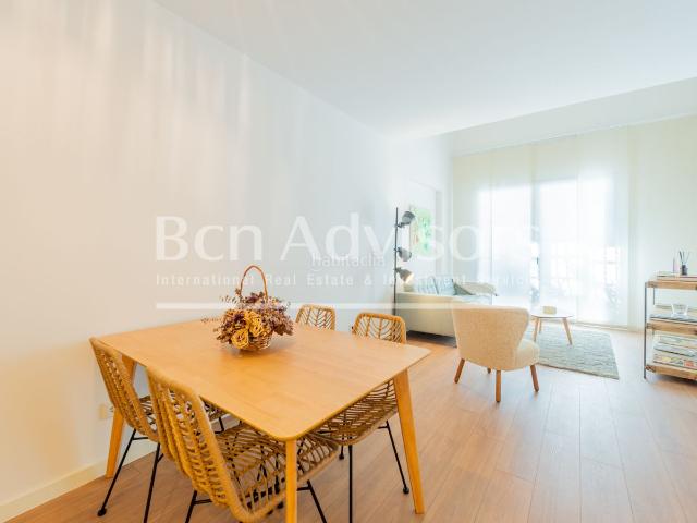 Piso en venta en Barcelona, Vila de Gràcia. Maravilloso dúplex de obra nueva con patio en Gracia. Pisos.