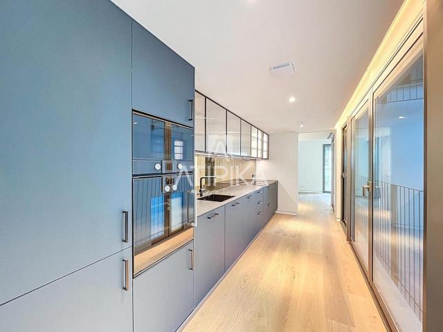 Piso en venta en Barcelona, Vila de Gràcia. Moderno piso en venta de obra nueva junto a Passeig de Gràcia. Pisos.