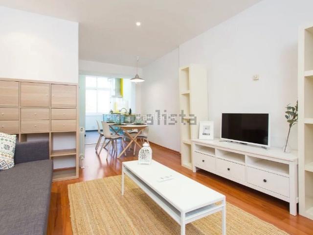 Piso en venta en Barcelona, Vila de Gràcia. Piso a un minuto de Paseo de Gracia. Pisos.