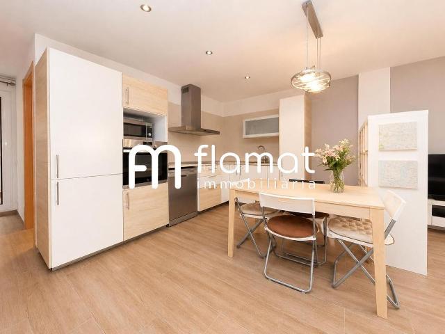 Piso en venta en Barcelona, Vila de Gràcia. Piso bajo duplex en Vila de Gracia. Pisos.