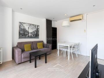Piso en venta en Barcelona, Vila de Gràcia. Piso de 1 habitación con vistas verdes en Vila de Gràcia. Pisos.