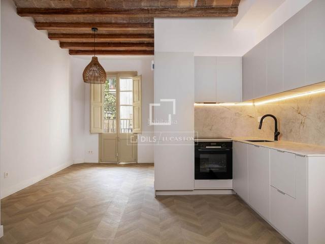 Piso en venta en Barcelona, Vila de Gràcia. Piso en excelentes condiciones de 2 dormitorios con 41m terraza en venta en Gràcia. Pisos.