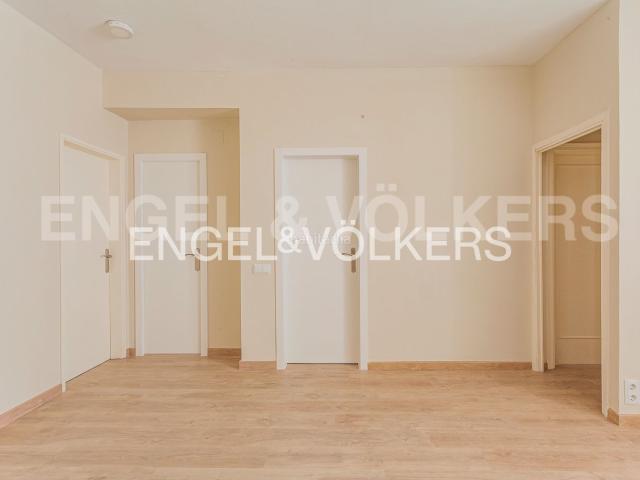 Piso en venta en Barcelona, Vila de Gràcia. Piso práctico con tres habitaciones en Vila de Gràcia. Pisos.