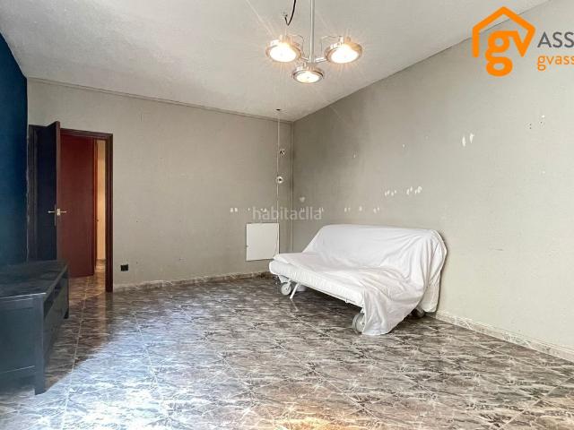 Piso en venta en Barcelona, Vilapicina Torre Llobeta. 2 HABITACIONES, AMPLIO COMEDOR Y ASCENSOR. Pisos.