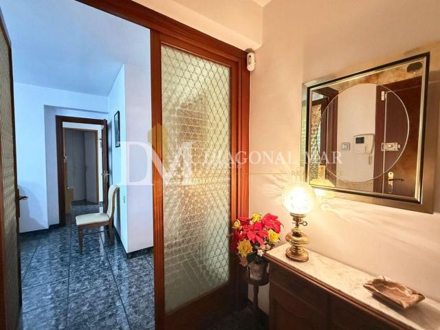 Piso en venta en Barcelona, Vilapicina Torre Llobeta. PISO EN VENTA EN VILAPICINA I LA TORRE LLOBETA. Pisos.
