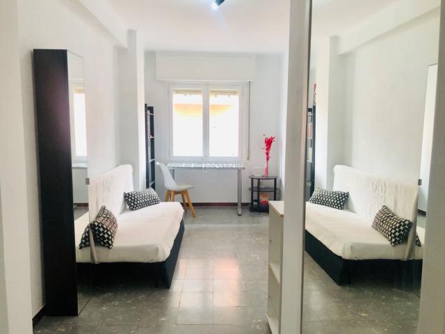 Piso en venta en Barcelona, Vilapicina Torre Llobeta. Piso luminoso con gran potencial frente a Fabra i Puig metro y tren. Pisos.