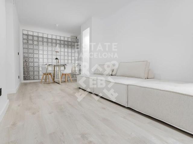Piso en venta en Barcelona, Baix Guinardó. Bajos reformado. Pisos.