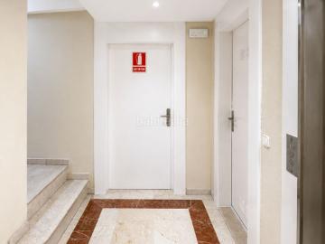 Piso en venta en Barcelona, Baix Guinardó. ¡EXCLUSIVA VIVIENDA REFORMADA EN SAGRADA FAMÍLIA!. Pisos.