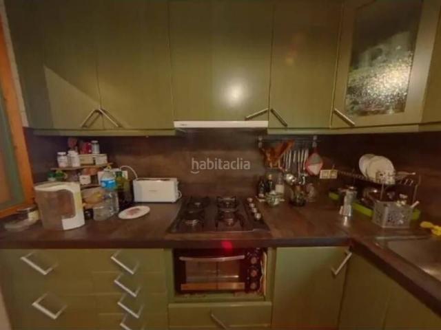 Piso en venta en Barcelona, Baix Guinardó. Piso ALQUILADO en venta en ronda Guinardo. Pisos.