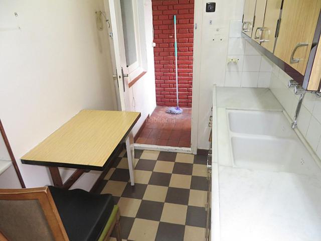 Piso en venta en Barcelona, Baix Guinardó. PISO DE 3 HABITACIONES EN EL GUINARDO PARA REFORMAR. Pisos.