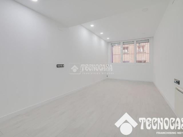 Piso en venta en Barcelona, Baix Guinardó. Piso en venta en Barcelona. Pisos.