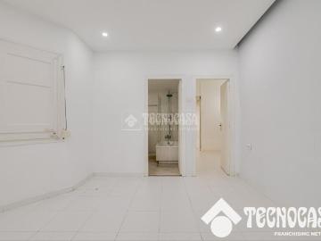 Piso en venta en Barcelona, Baix Guinardó. Piso en venta en Barcelona. Pisos.
