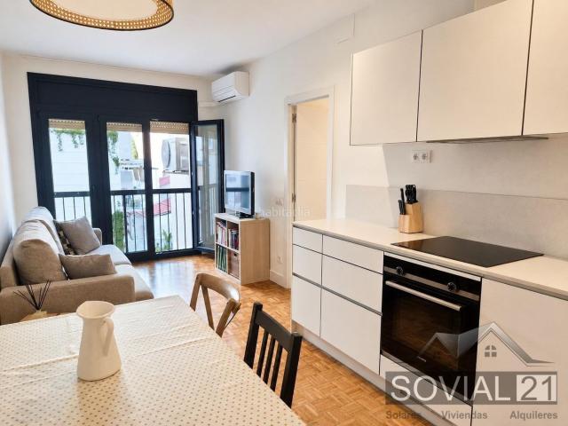 Piso en venta en Barcelona, Baix Guinardó. Piso reformado con mucho estilo junto a la plaza Sanllehy. Pisos.